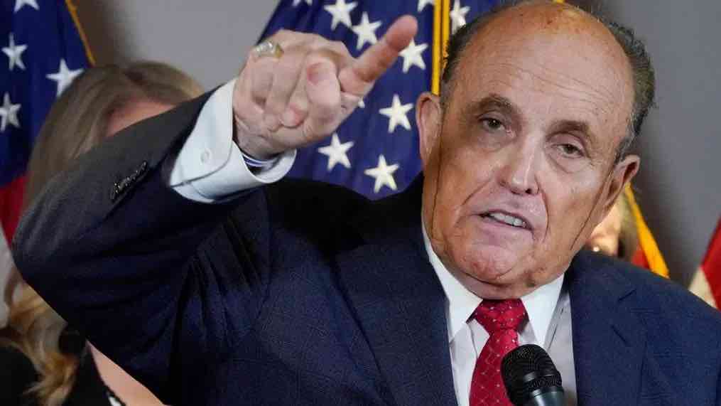 Giuliani Must Score Early Or Die