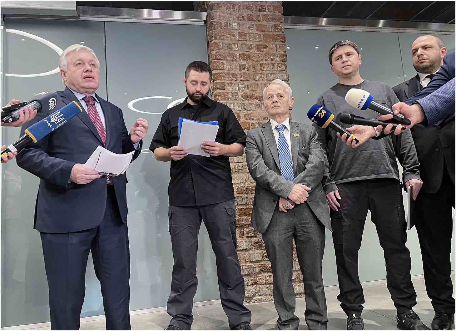 Ukraine’s top negotiator confirms US-UK sabotaged peace deal with Russia