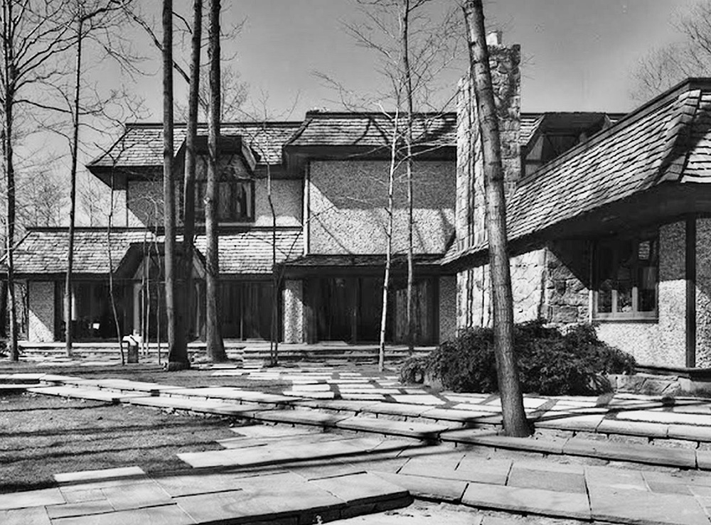 Tearing Down The Nixon House